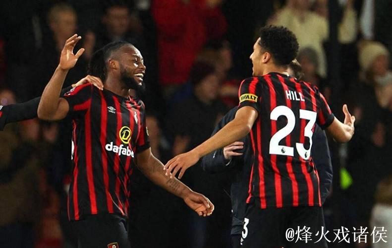 伯恩茅斯成为首支在曼联主场连续三场英超打入三球以上的球队。 伯恩茅斯成为首支在曼联主场连续三场英超打入三球以上的球队。