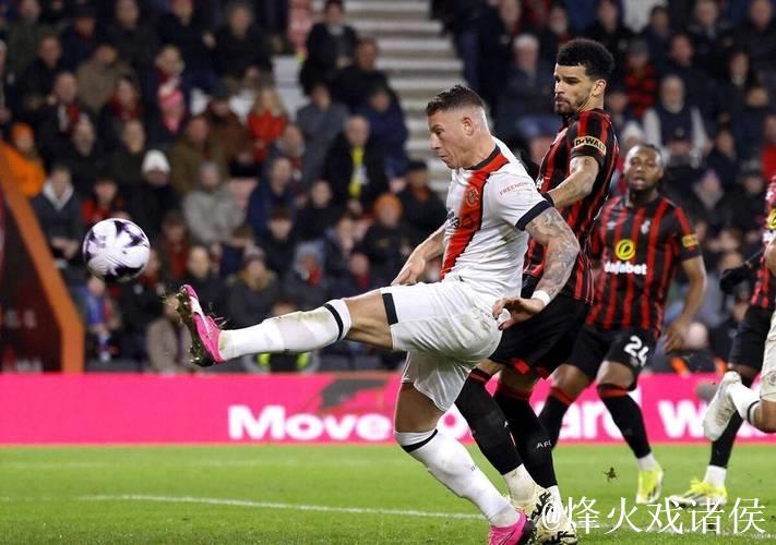 伯恩茅斯成为首支在曼联主场连续三场英超打入三球以上的球队。 伯恩茅斯成为首支在曼联主场连续三场英超打入三球以上的球队。